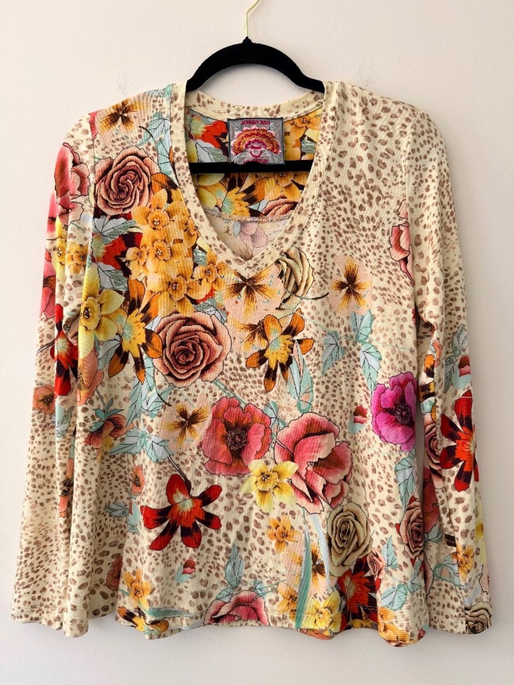 Johnny Was 'Hera' Favorite V-Neck Swing Blouse Top Stretchy Soft Floral Colorful